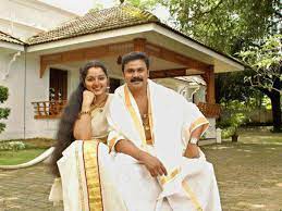 Madhu warrier is an indian film actor and producer known for his roles in malayalam films. Actress Manju Warrier Dileep Marriage Breakup Split Gossips Relationship Filmibeat