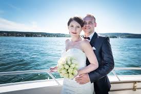 Finde diesen pin und vieles mehr auf bodensee hochzeit von romina müller. Kairos Fotodesign Yvonne Felix Klassische Hochzeit Auf Der Insel Mainau