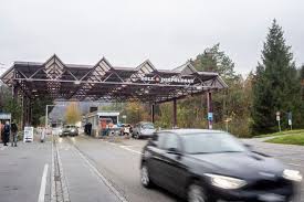 Weil die schweiz auch international schlecht dastehe, müsse bern diese massnahmen ergreifen. Corona Massnahmen Das Gilt Fur Die Grenzganger Die Aktuellen Corona Massnahmen An Den Grenzen Im Bodenseeraum Im Uberblick