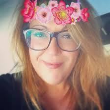 Carmen Elvira Mora (carmenelviramor)