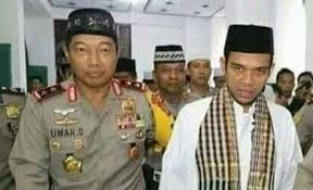Mengharukan, perpisahan ustad solmed dengan sultan di pesantren ustad solmed berdakwah, pantaskah bertarif? Viral Foto Ustad Abdul Somad Ditangkap Polisi Polda Ntt Itu Hoax Makassar Terkini