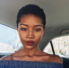 Kurze Haare Schwarze Stile Frisuren Stile 2018 Styling Kurzes Haar Naturlicher Kurzhaarschnitt Naturlocken Frisuren