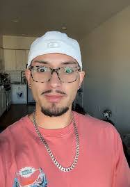 Keri Lorenz's Instagram, Twitter & Facebook