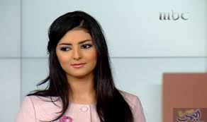 أزياء المغربية مريم سعيد تلفت الأنظار وتحصد الإعجاب