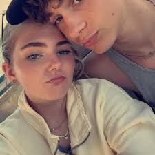 kişiler içinde Aidan Star