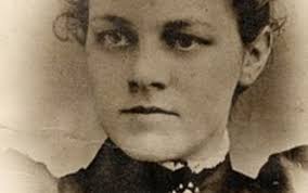 Which Bradford women have blue plaques in their honour?