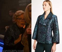 After high school, she attended the university of hawaii but dropped out after three semesters. Bette Midler Fashion Clothes Style And Wardrobe Worn On Tv Shows Shop Your Tv