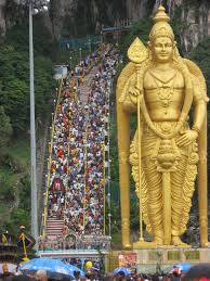 Mitos hari deepavalimitos yang paling terkenal di kalangan masyarakat india di malaysia berhubung tujuan perayaan deepavali adalah kisah dewa krishna. Perayaan Kaum India
