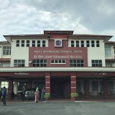 Kolej matrikulasi labuan kementerian pendidikan malaysia, jalan okk daud, merinding, peti surat 81735, 87027 wilayah persekutuan labuan. Kolej Matrikulasi Teknikal Johor College Administrative Building In Pontian