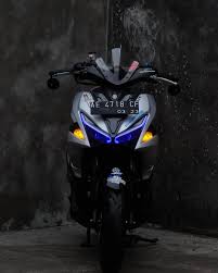 It comes with the option of a variable speed transmission gearbox. Aerox 155 Wallpapers Wallpaper Cave