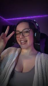 Hey , it's my man's bday today and he's playing COD with a buddy doing a  birthday stream! If anyone wants to stop in, follow, subscribe etc 🙂