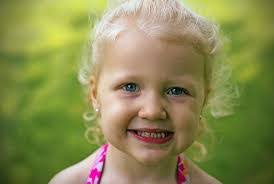 Amber Daub's Instagram, Twitter & Facebook