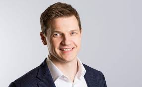 Microsoft poaches from AWS to announce Darren Hardman as new EMEA industry  leader