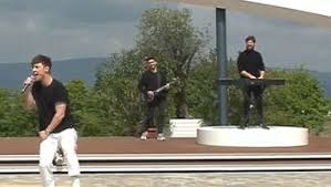 Am sonntag stand der „zdf fernsehgarten unter dem motto „die neunziger. Zdf Fernsehgarten Sehen Sie Gleich Woruber Bei Diesem Musik Auftritt Gelastert Wird Tv