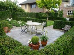 mooiste grote tuin zilver aangelegd door een tuinaanlegger tuin hortensia tuin achtertuin