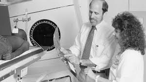 Retired St. Jude Children's Research Hospital clinical director and  executive vice president, Dr. Larry Kun, dies