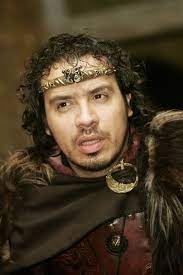 Un 45 tours édition limitée sortira le 16 juillet prochain: Kaamelott Alexandre Astier Devoile La Date De Sortie Du Tele Star