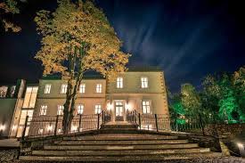 Jahrhundert vom ahnherrn der edelherren zu störmede das haus rittergut störmede steht mit seiner jahrhundertealten geschichte für die bewahrung ursprünglicher werte, traditioneller. Ein Traumhaftes Ambiente Fur Hochzeitsfeiern Rittergut Stormede Geseke Reisebewertungen Tripadvisor