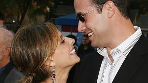 You may know her for her role as buffy in buffy the vampire slayer or as bridget/siobhan on the serie ringer. Sarah Michelle Gellar Und Freddie Prinze Jr Feiern 18 Hochzeitstag