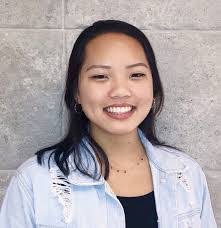 Molly Carson's Instagram, Twitter & Facebook