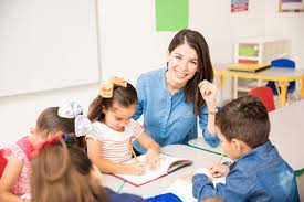 Quando uma educadora de infância de staten island descobre que um dos seus alunos de cinco anos talvez seja dotado, fica fascinada e obcecada pela criança, entrando numa perigosa e. Licenciatura En Educacion Preescolar En Linea Guia 2021
