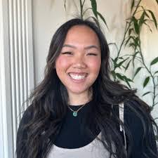 Amanda Backus's Instagram, Twitter & Facebook