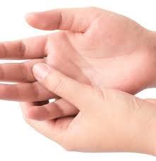 Jammed Finger: Symptoms, Treatment, And When To See A Doctor