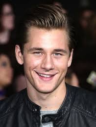 The talented actor was born in a family of three. Luke Benward Tce Performers Group