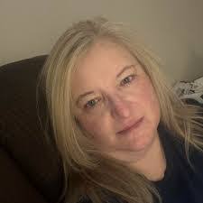 Cindy Earley's Instagram, Twitter & Facebook