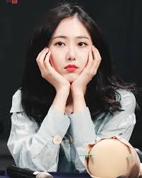 The song loveable (inst.) of sinb (gfriend) is here. Sinb Gfriend Di Instagram 2pics 190427 ì‹ ë¹„ Sinb At The 1st Photobook Gangnam Fansign Event C Love Sinb Gfriend Photo Book Korean Girl Groups