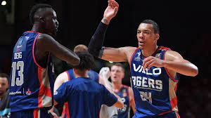 Antonio crocker has a season high 5 steals for adelaide 36ers. Adelaide 36ers Avoid Disaster And Outlast Cairns Taipans Comeback