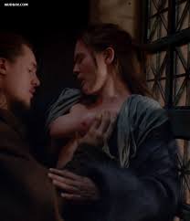 Emily Cox nude in The Last Kingdom S01 E03 (2015) – Nudbay