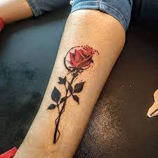 Tatuaje Del Artista Mexicano Nowone Rosa En El Pie Tatuajes Y Mas