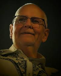 With the sad news of the upcoming Brighton gig being cancelled here's a pic  of a smiling Jim from the last one to cheer you all up.