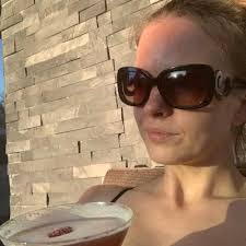 Sheena Hood's Instagram, Twitter & Facebook