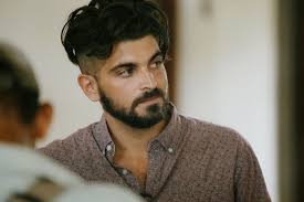 Review: "El Father Plays Himself" is an Intimate Glimpse at Family and  Addiction