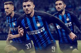 Inter milan camiseta de la 1ª equipación 2020/2021 niños. El Fc Inter De Milan Presenta Su Camiseta 2018 2019 La Jugada Financiera