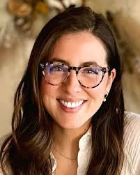 Amanda Alfaro's Instagram, Twitter & Facebook