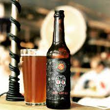 schoppebrau holyshiteale ビールスコア 5 10 フランクフルト空港で 今潰ししていた時に試したクラフトビールです ダブルアイピーエー のビールスタイルです フールボディで シロップを飲んでいる印象 hot sauce bottles sauce bottle beer bottle