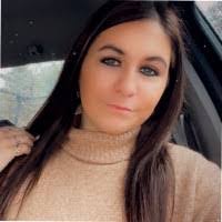 Alyssa Glover's Instagram, Twitter & Facebook