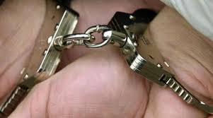 Polițiștii de frontieră din cadrul punctului de trecere a frontierei negru vodă au descoperit articole de încălțăminte și vestimentare, susceptibile a fi contrafăcute, în valoare totală de 105.000 lei, inscripționate cu. Politia Frontiera Calafat Citeste Mai Multe Stiri Despre Politia Frontiera Calafat