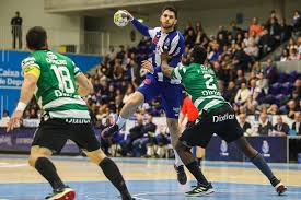 Fc porto defronta benfica na final da taça de portugal de andebol. Andebol Dragoes Avancam Para Os Quartos Da Taca De Portugal Jornal Universitario Do Porto