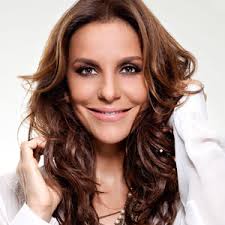 Em um forte discurso, ela citou chacinas e falta de vacinas como causa da morte de muitos. Ivete Sangalo News Pictures Videos And More Mediamass