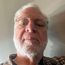 Older men? Do I even look pretty? I don't get any likes...💔