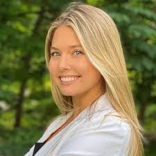 Sonya Cornett's Instagram, Twitter & Facebook