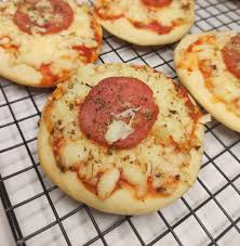 Mini-Pizza de Calabresa