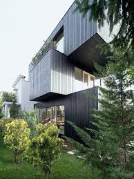 Contemporary Home Located In The Trnovo District Of Ljubljana Slovenia Architekt Modernes Haus Architektur Haus