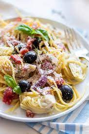 Mediterranean One Pot Pasta A Vegan One Pot Pasta Filled With Mediterranean Flavors This Easy Pasta Dinne Healthy Pasta Dishes One Pot Pasta Healthy Recipes