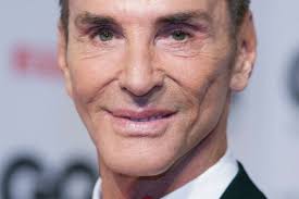 Dass sich seine kreationen im laufe der zeit verändert haben, scheint unvermeidbar gewesen zu sein. Wolfgang Joop Alchetron The Free Social Encyclopedia