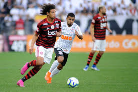 Flamengo e corinthians se enfrentam a partir das 16h (horário de brasília) deste domingo (14) no estádio do maracanã. Brasileirao Corinthians E Flamengo Fazem Classico Da Desigualdade Dentro E Fora Do Campo